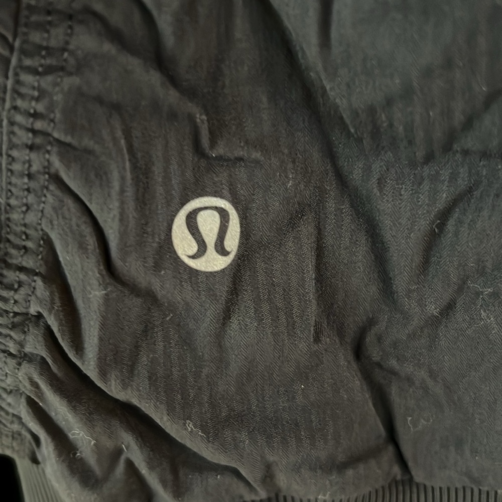 Lululemon Women's Black Hooded zip up active performance Jacket. - Picture 3 of 7